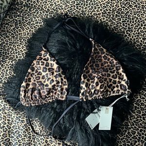 Good American Hi-Hi Tanga Top in Leopard.